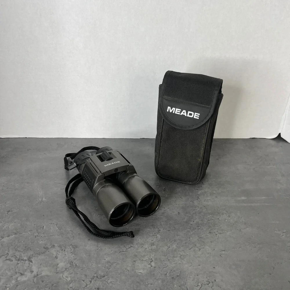 MEADE 8 X‎ 32 TRAVELVIEW Roof Prism Binoculars 311 ft /1000 yds Case Neck Strap
